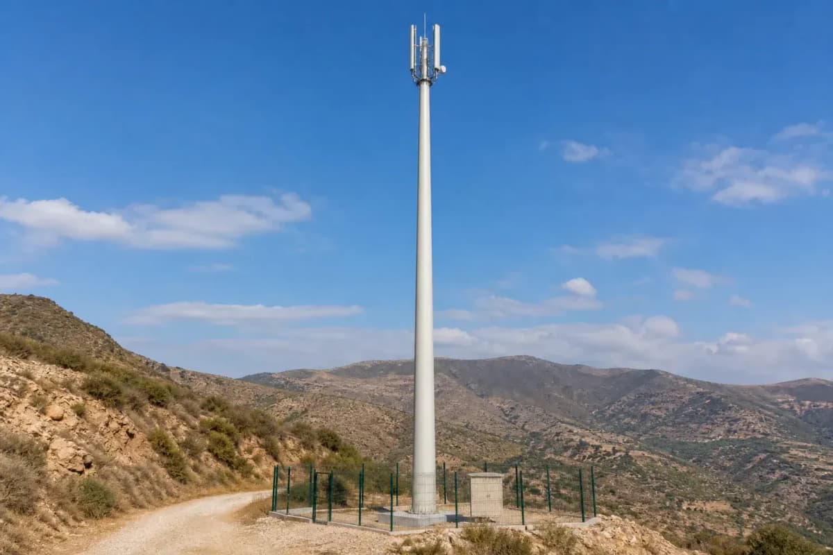 عمود FRP ريفي مفلنج 26m - دعم اتصالات ريفي بسرعة رياح 41 m/s