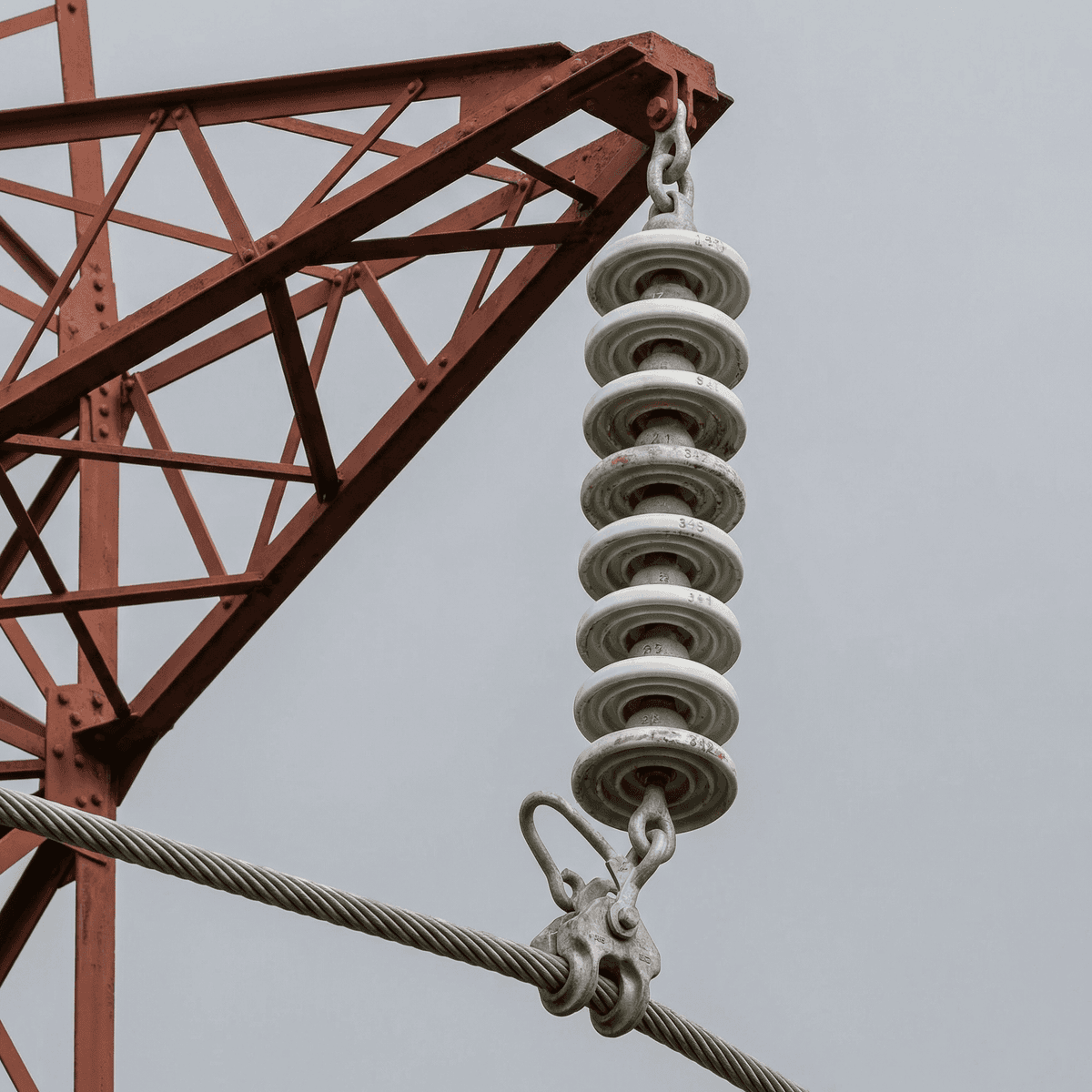 Urban Power Transmission Towers for Faster Construction